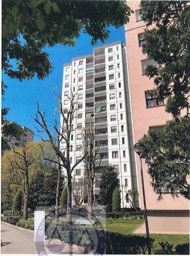 appartamento in vendita a Milano in zona Gallaratese