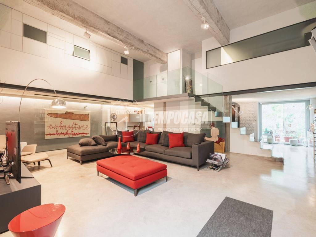 appartamento in vendita a Milano in zona Lambrate