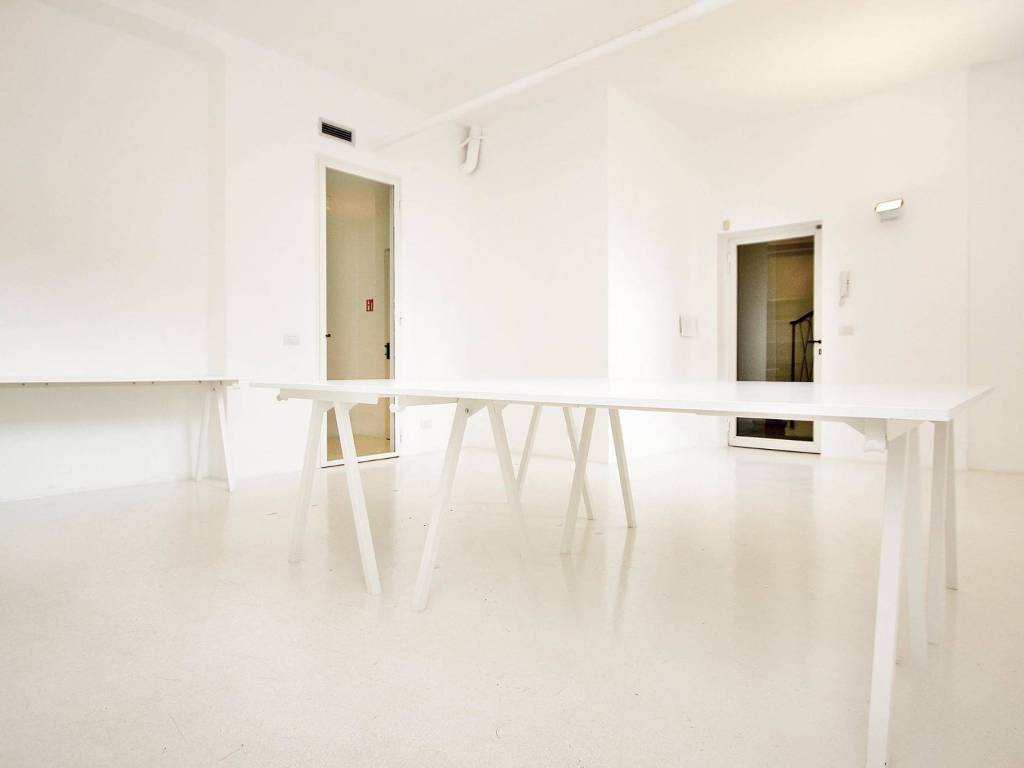 negozio in vendita a Milano in zona Solari
