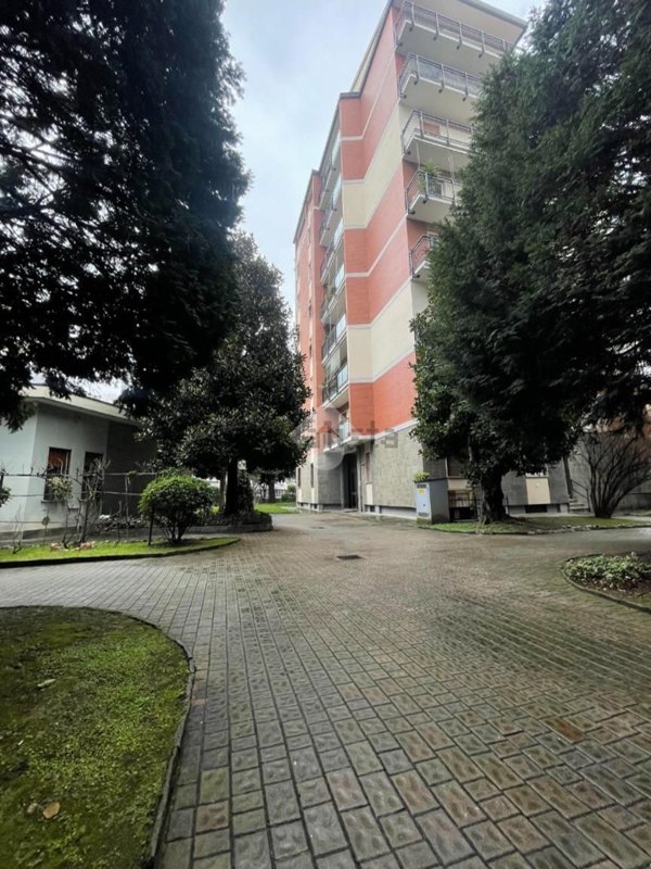 appartamento in vendita a Milano in zona Isola