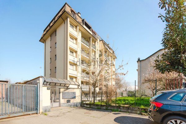 appartamento in vendita a Milano in zona Bovisasca