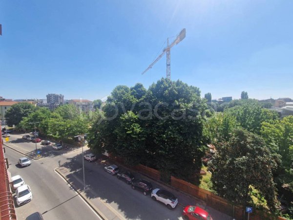appartamento in vendita a Milano in zona Segnano