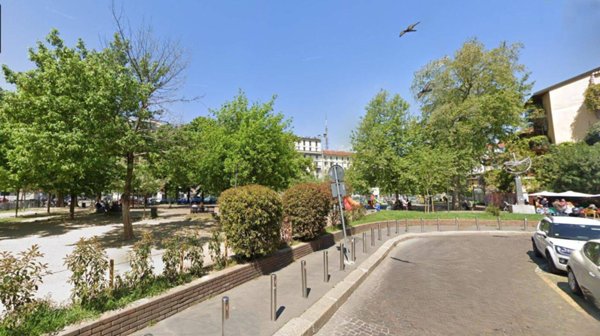 appartamento in vendita a Milano in zona Bullona
