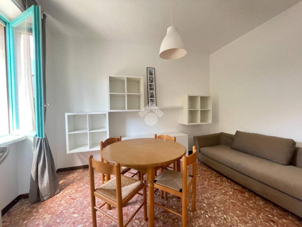 appartamento in vendita a Milano in zona Famagosta