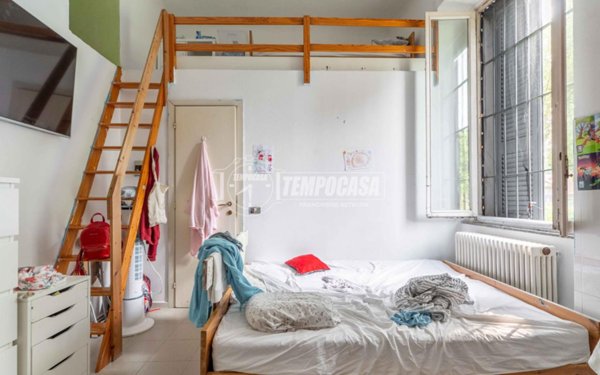 appartamento in vendita a Milano in zona Morivione