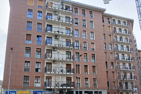 appartamento in vendita a Milano in zona Lorenteggio