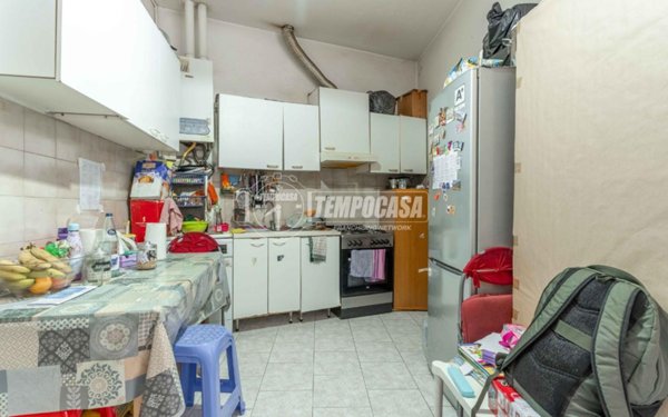 appartamento in vendita a Milano in zona Morivione