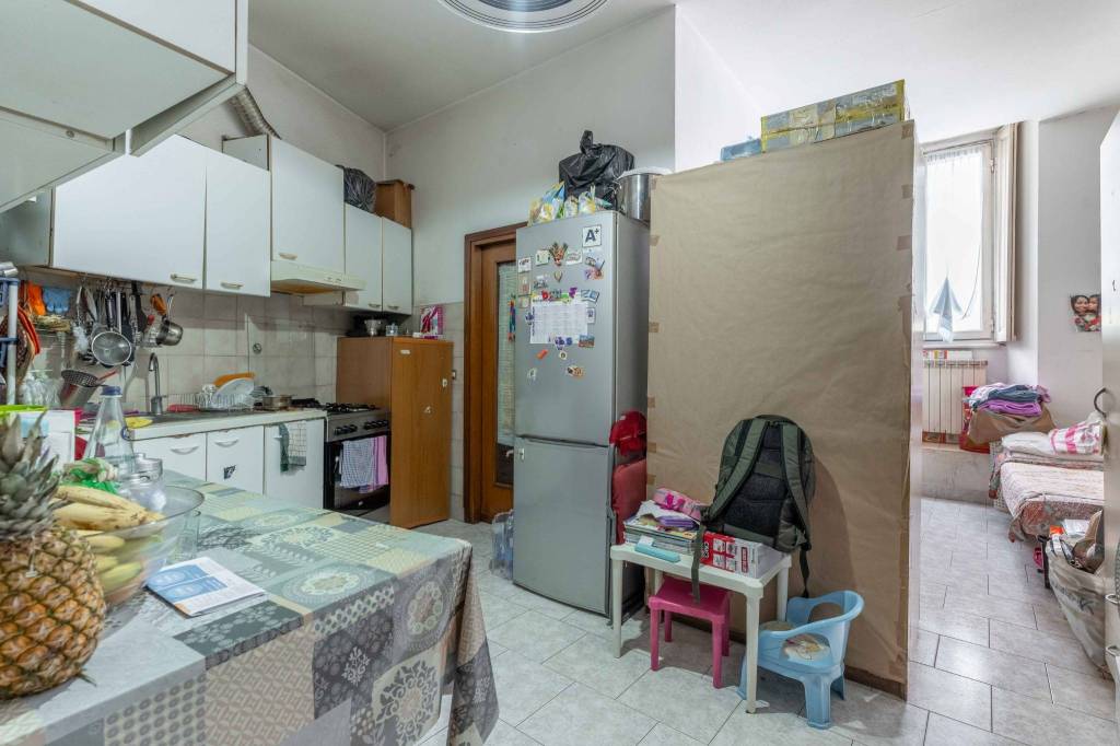 appartamento in vendita a Milano in zona Morivione