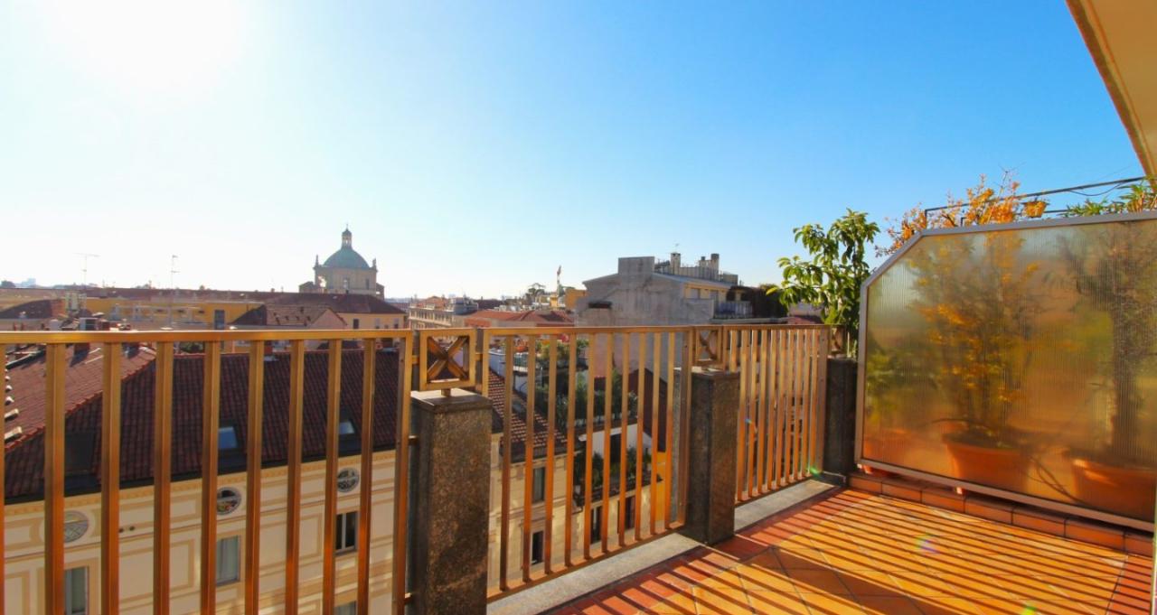 appartamento in vendita a Milano in zona Sant'Ambrogio