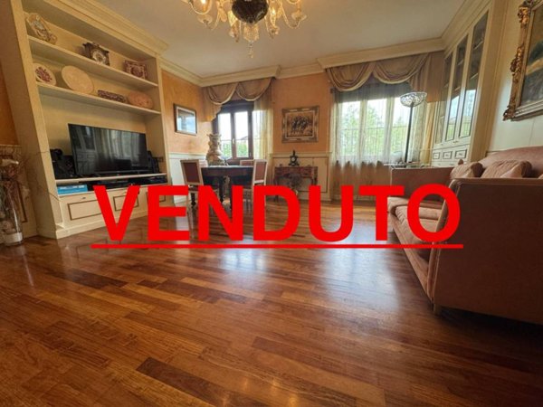 appartamento in vendita a Milano in zona Isola