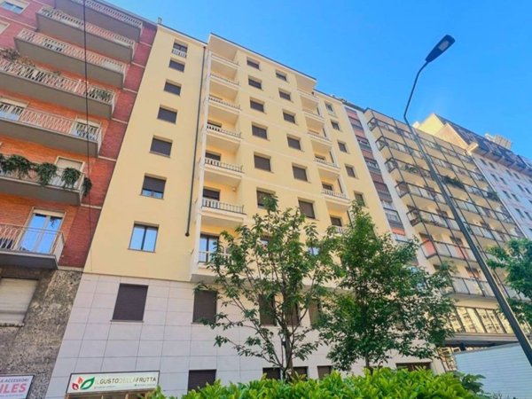 appartamento in vendita a Milano in zona Centro Direzionale