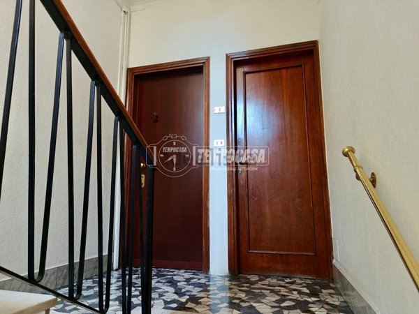 appartamento in vendita a Milano in zona Lorenteggio