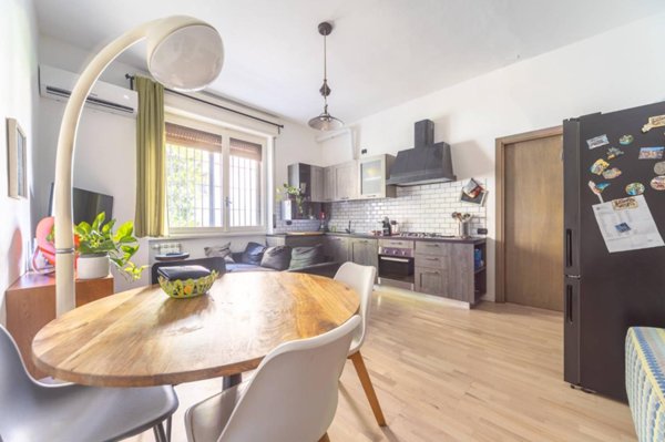 appartamento in vendita a Milano in zona Vigentino