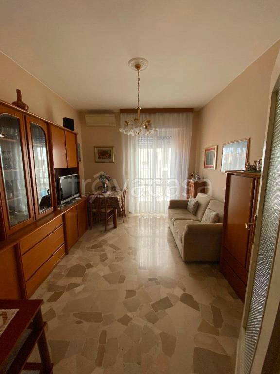 appartamento in vendita a Milano in zona Baggio