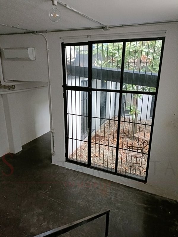 appartamento in vendita a Milano in zona Bocconi