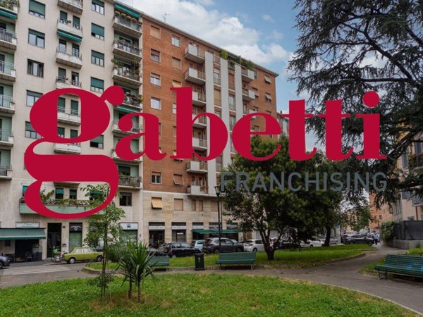 appartamento in vendita a Milano in zona Montalbino