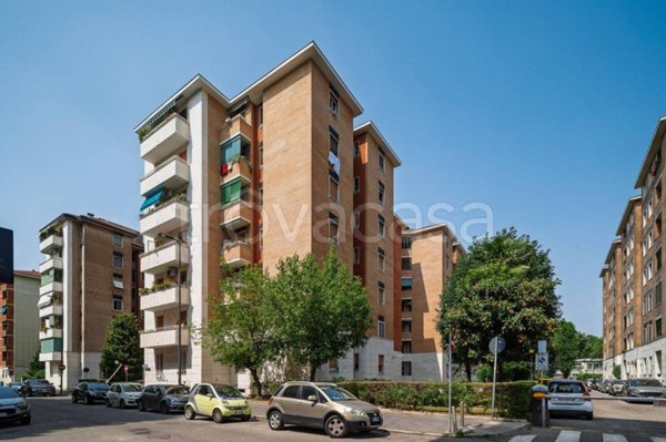appartamento in vendita a Milano in zona Corvetto