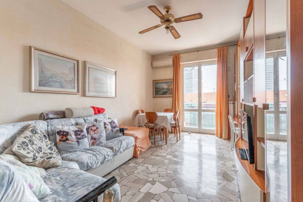 appartamento in vendita a Milano in zona Famagosta