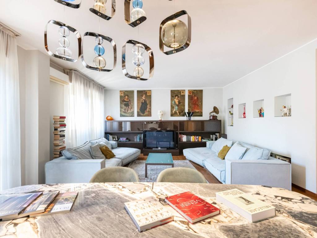 appartamento in vendita a Milano in zona Forlanini