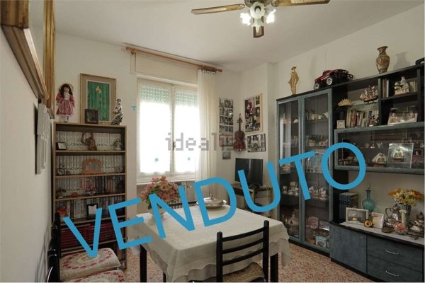 appartamento in vendita a Milano in zona Baggio