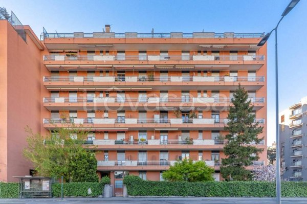 appartamento in vendita a Milano in zona Prato Centenaro