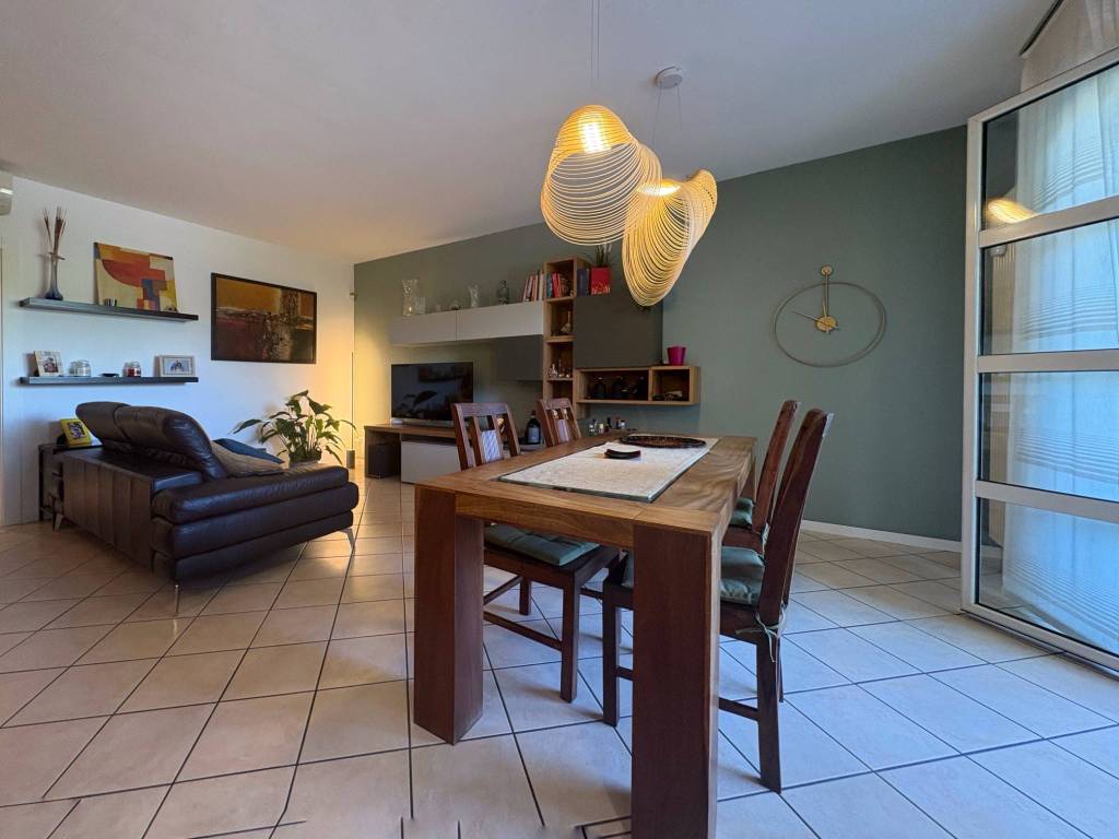 appartamento in vendita a Milano in zona Rogoredo