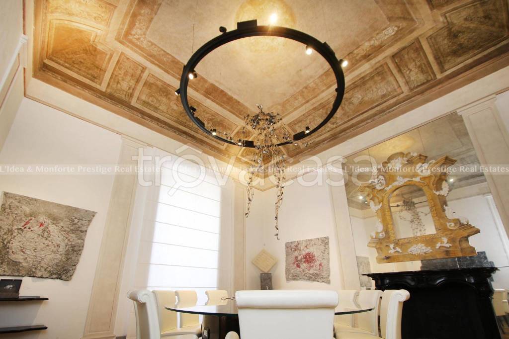 appartamento in vendita a Milano in zona Brera