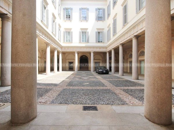 appartamento in vendita a Milano in zona Cagnola