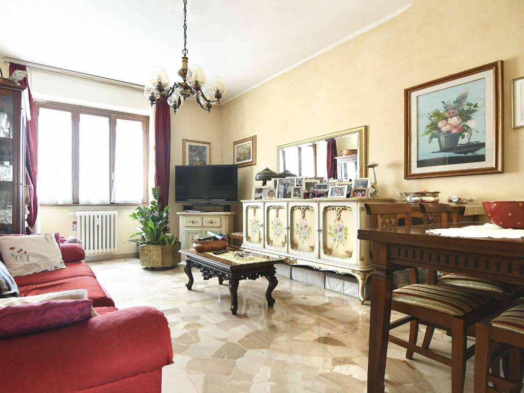 appartamento in vendita a Milano in zona Loreto