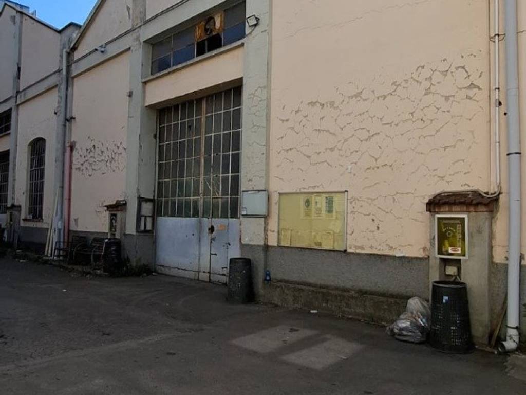 locale commerciale in vendita a Milano in zona Bovisa