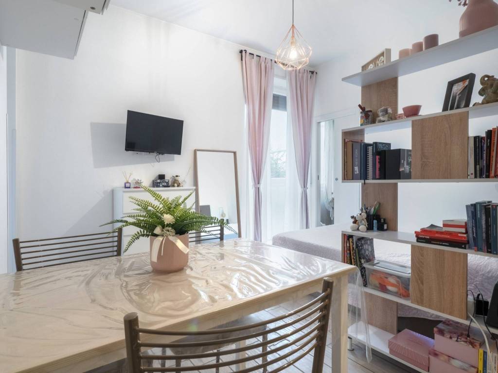 appartamento in vendita a Milano in zona Piazzale Lodi