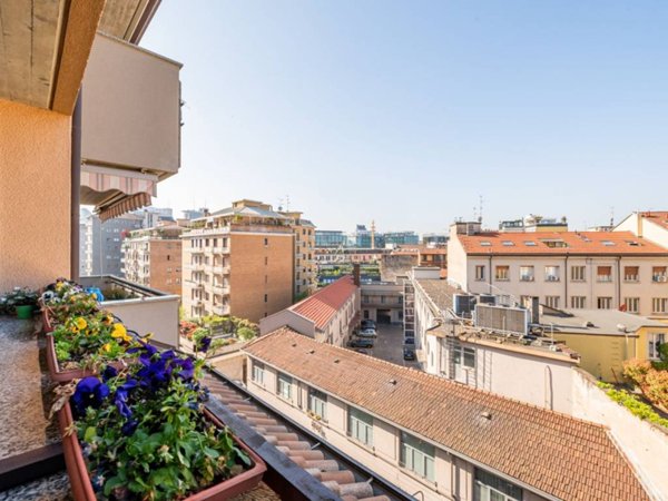 appartamento in vendita a Milano in zona Isola