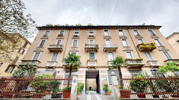 locale commerciale in vendita a Milano in zona Porta Romana