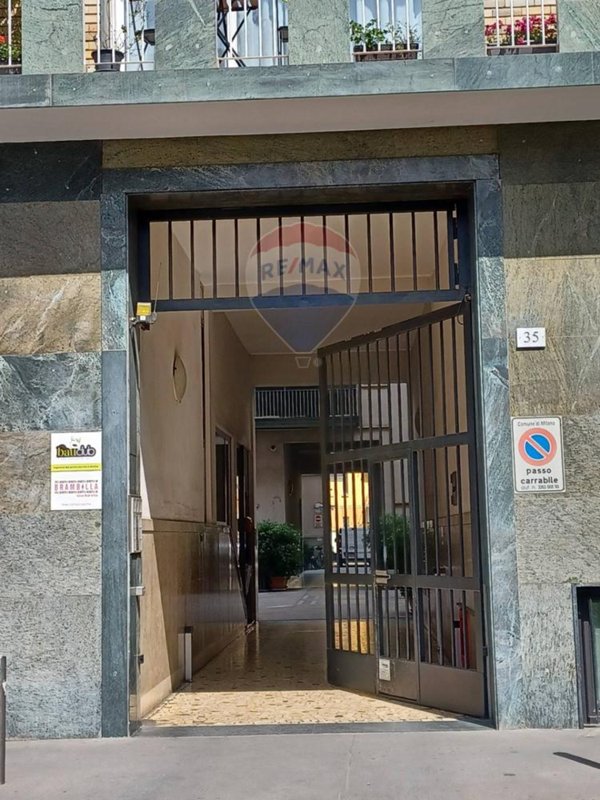 appartamento in vendita a Milano in zona Porta Vittoria