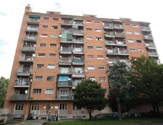 appartamento in vendita a Milano in zona Crescenzago