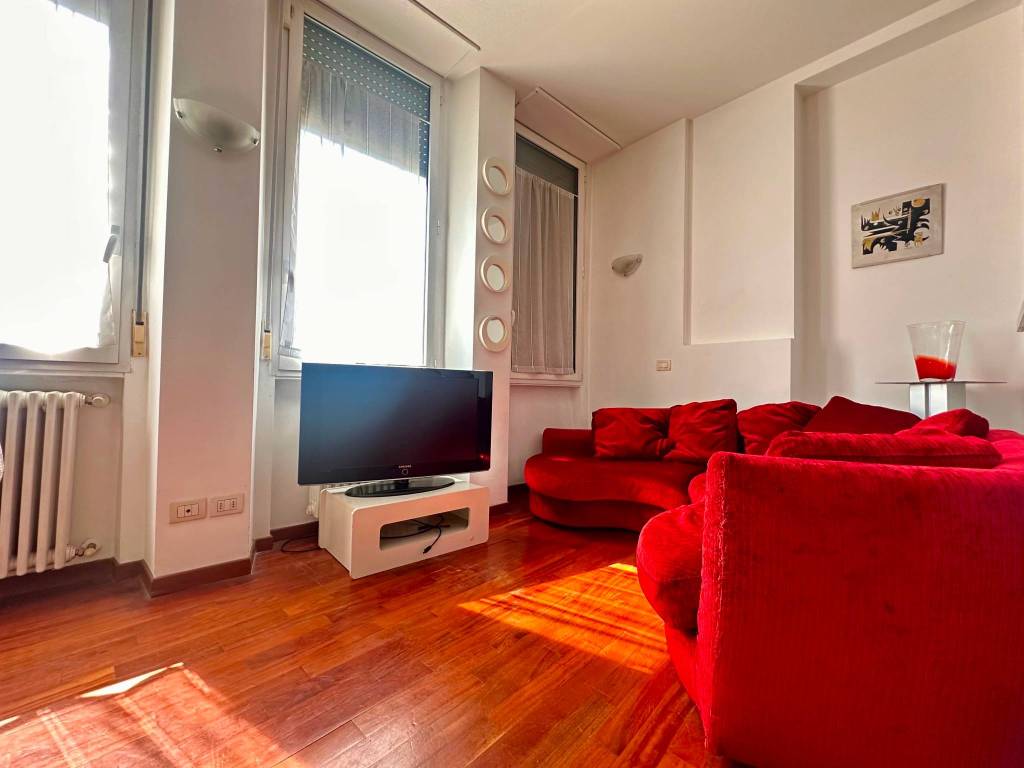 appartamento in vendita a Milano in zona Vigentino