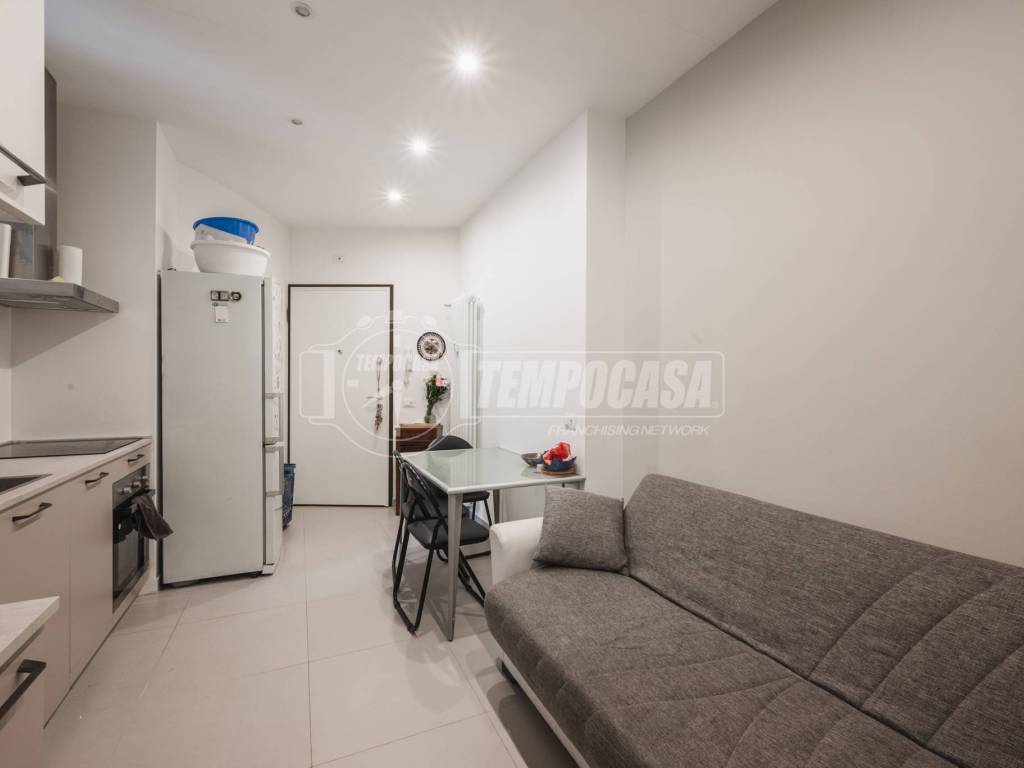 appartamento in vendita a Milano in zona Vigentino