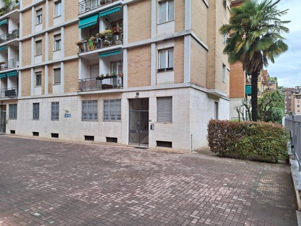 appartamento in vendita a Milano in zona Città Studi