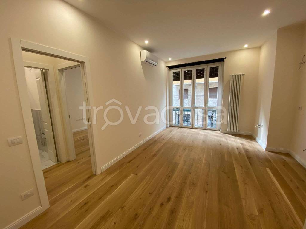 appartamento in vendita a Milano in zona Sant'Ambrogio