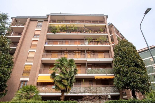appartamento in vendita a Milano in zona Trenno