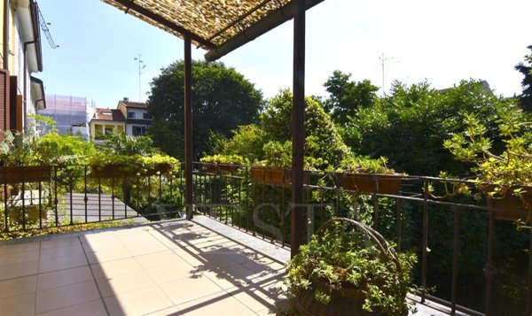 casa indipendente in vendita a Milano in zona Stazione Centrale