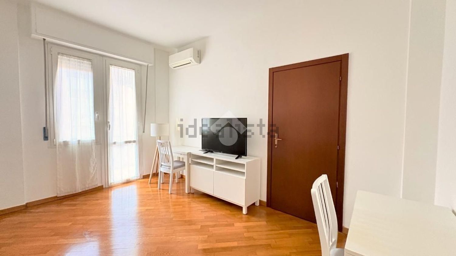 appartamento in vendita a Milano in zona Lorenteggio