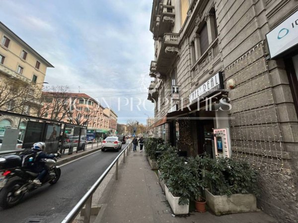 negozio in vendita a Milano in zona XXII Marzo