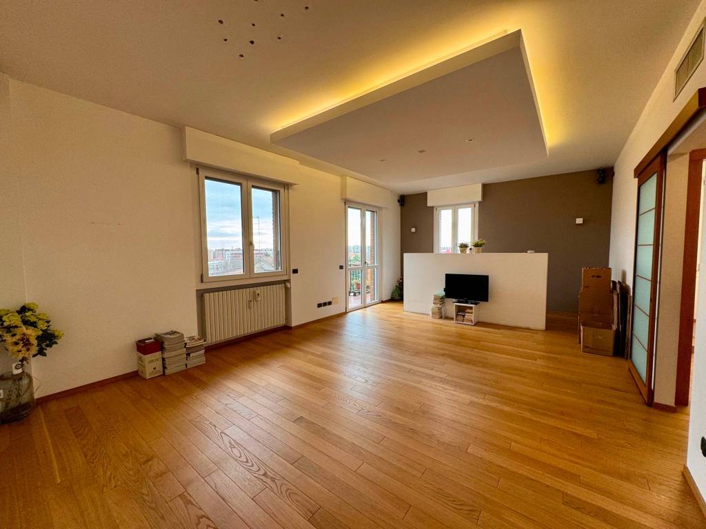 appartamento in vendita a Milano in zona Barona