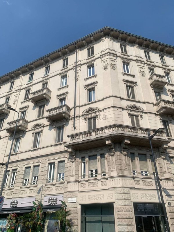 appartamento in vendita a Milano in zona Sempione