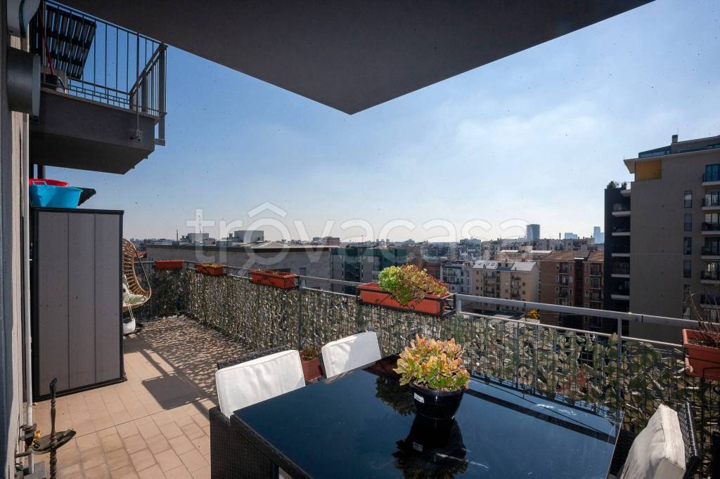 appartamento in vendita a Milano in zona Affori