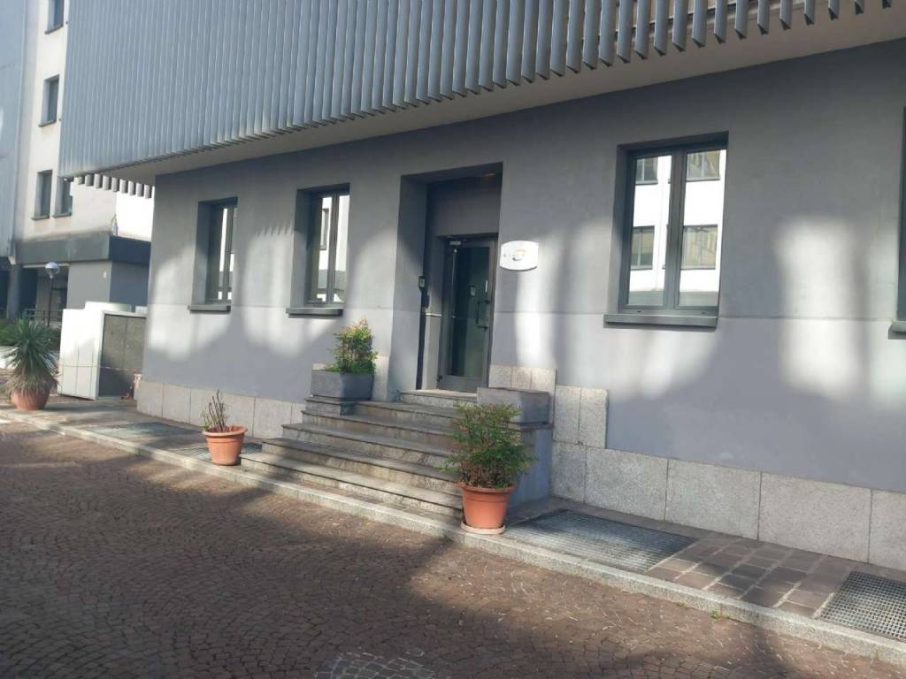 ufficio in vendita a Milano in zona Bovisa