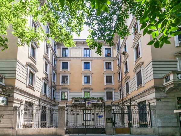 appartamento in vendita a Milano in zona Sempione
