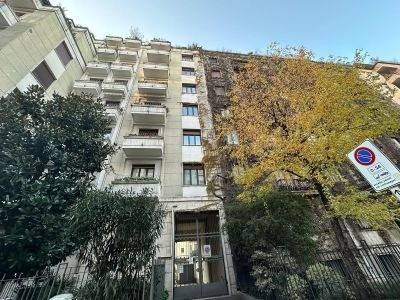 appartamento in vendita a Milano in zona Guastalla