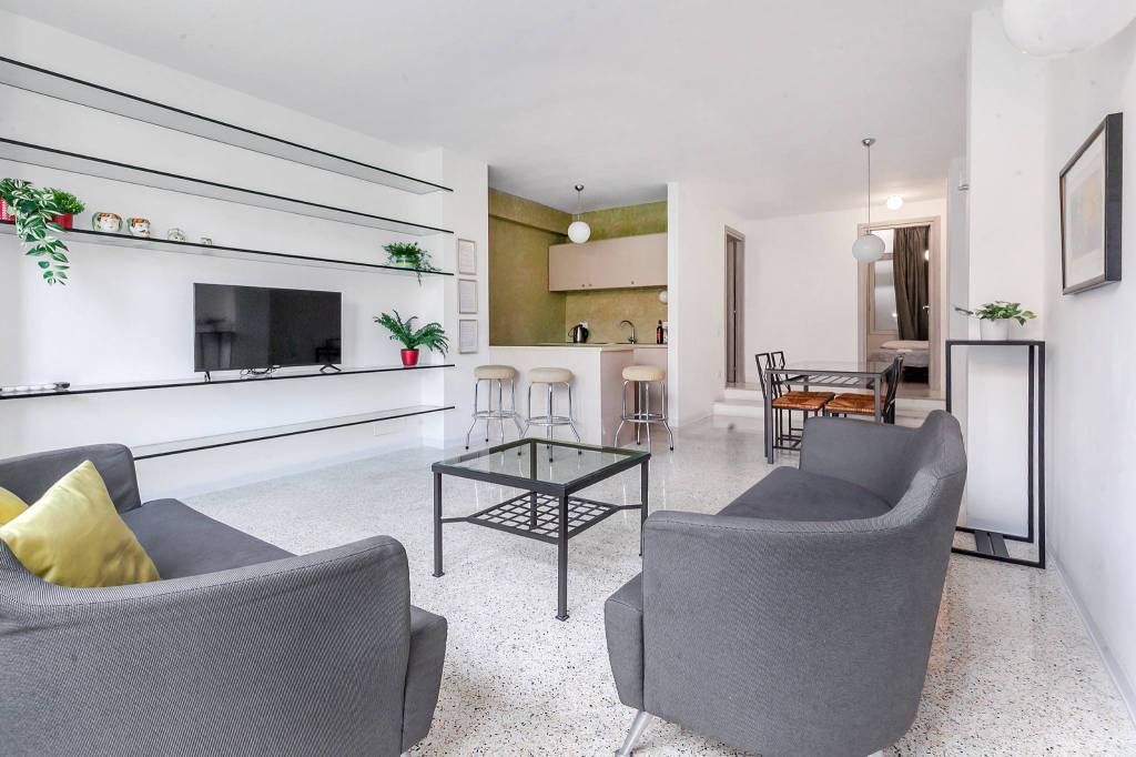 appartamento in vendita a Milano in zona Porta Genova
